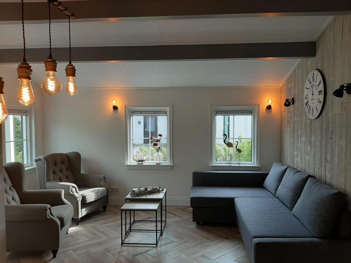 Luxe Chalet 'Wysha' Sint Annaland Exterior foto